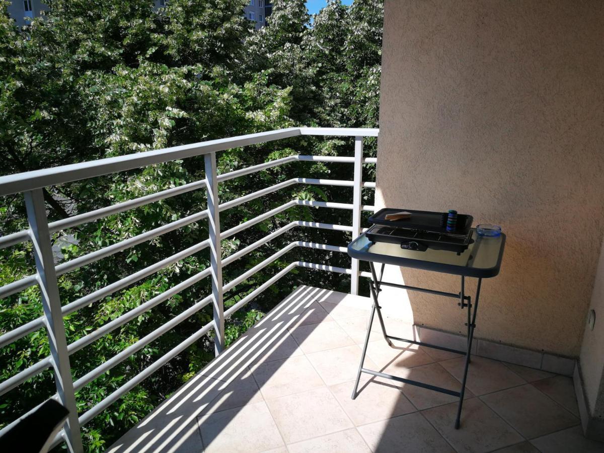 Voeroesmarty Apartman Miskolc - Belvaros - Downtown Bagian luar foto