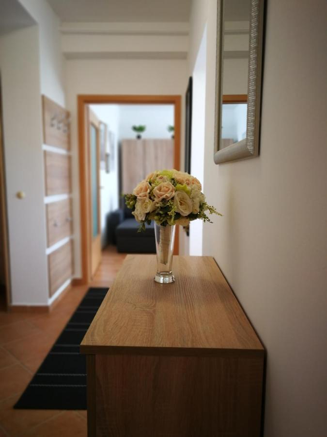Voeroesmarty Apartman Miskolc - Belvaros - Downtown Bagian luar foto