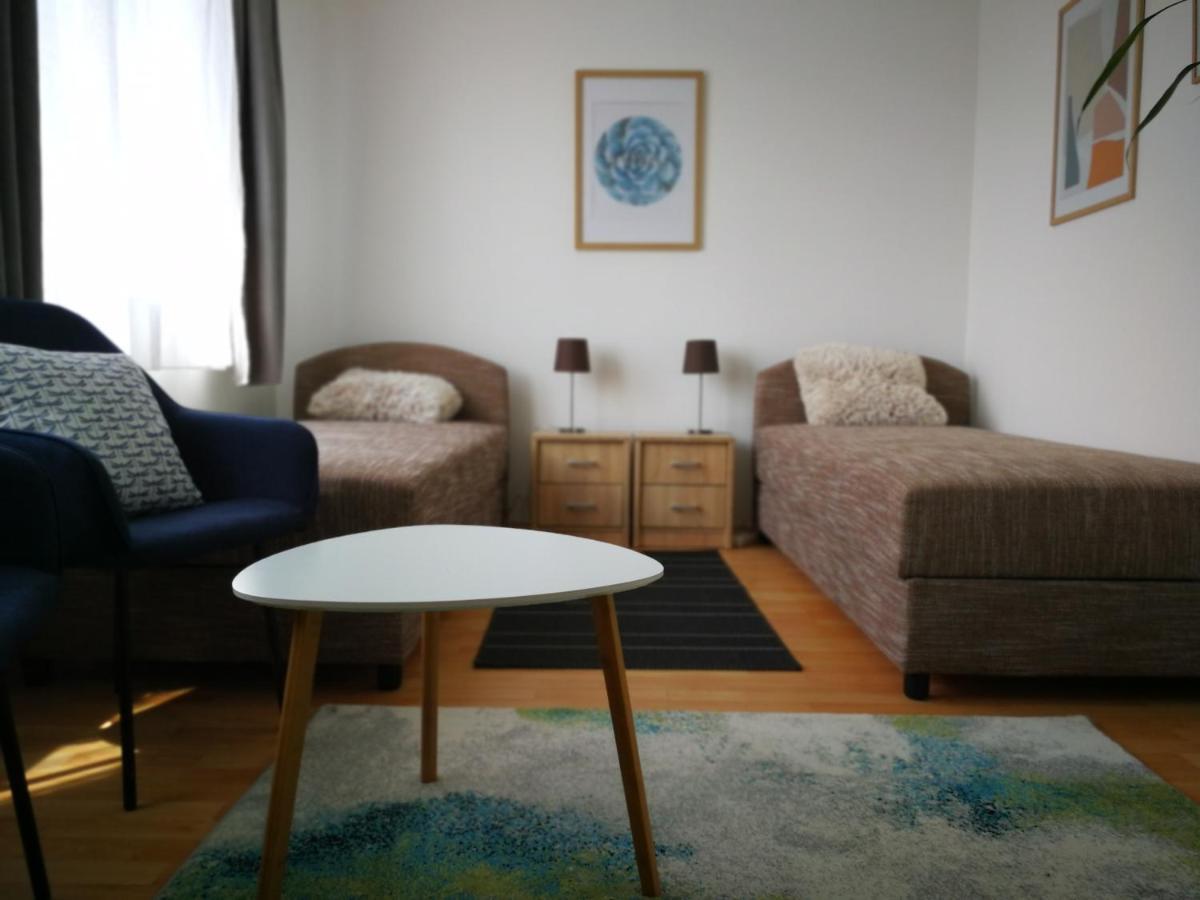 Voeroesmarty Apartman Miskolc - Belvaros - Downtown Bagian luar foto